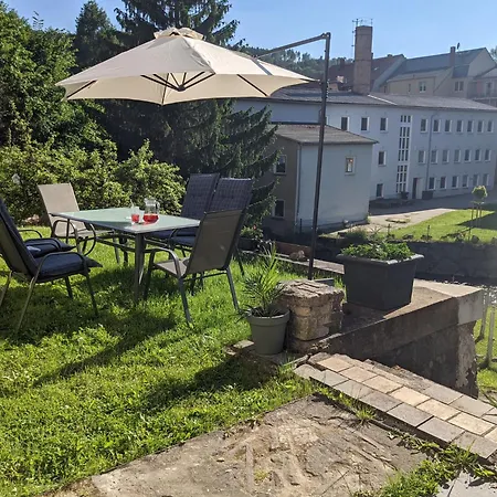 Urlaubsmagie - Uhunest - Gemeinschaftsgarten Mit Pool & Sauna * Sebnitz